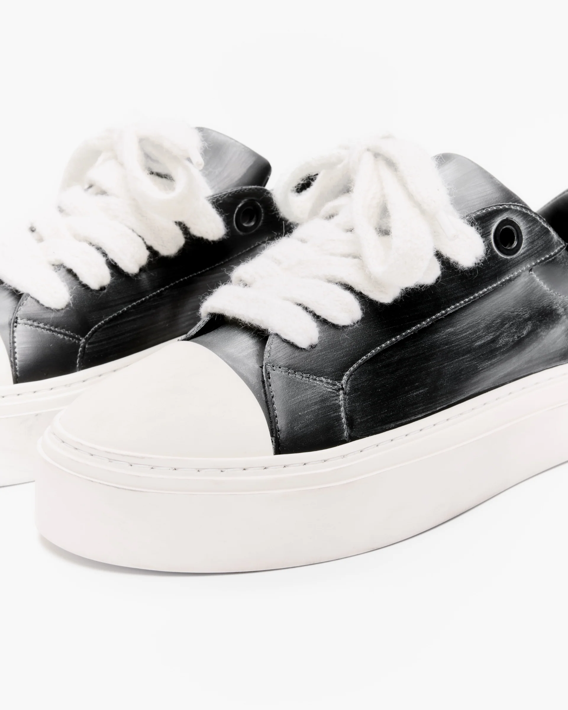 THE WILSON COURT SNEAKER - Image 5