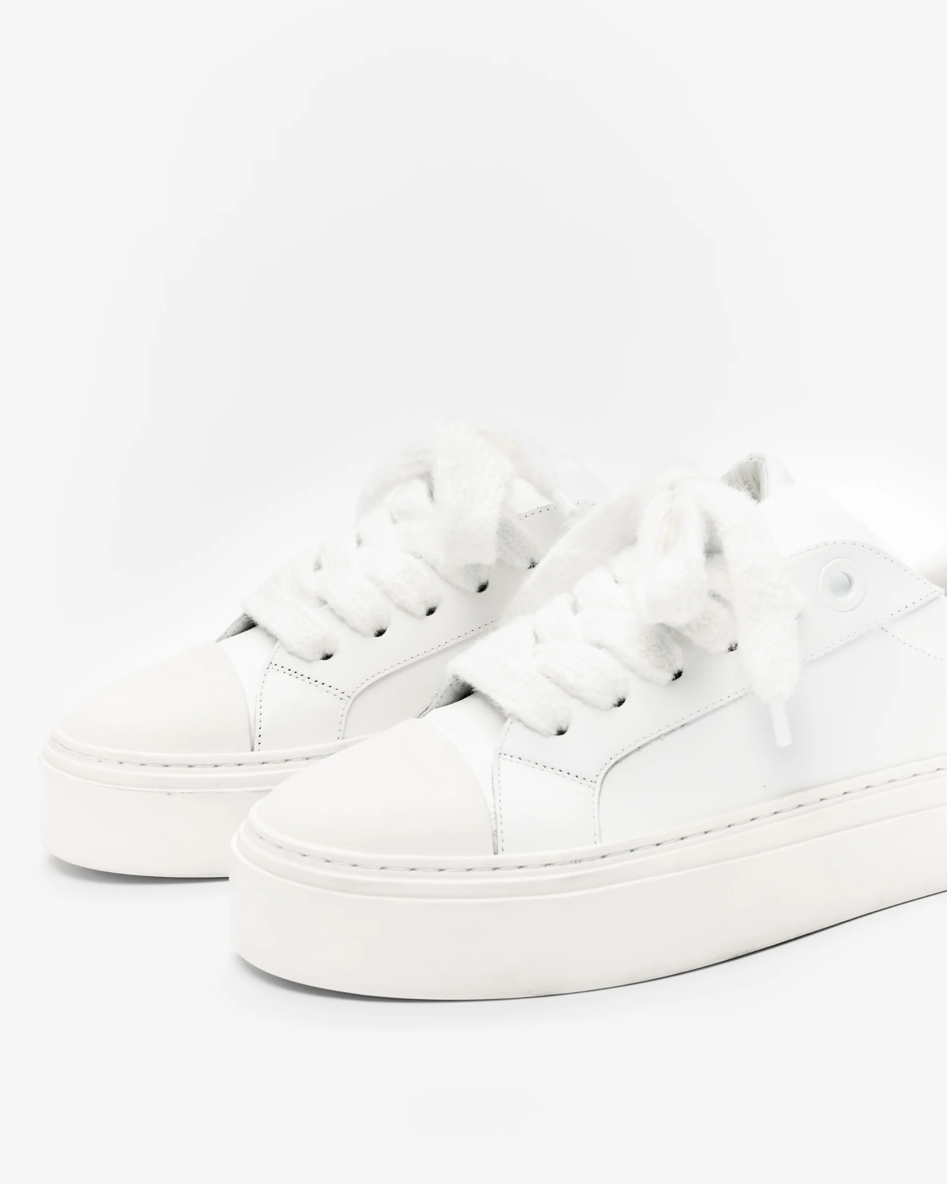 THE WILSON COURT SNEAKER - Image 3